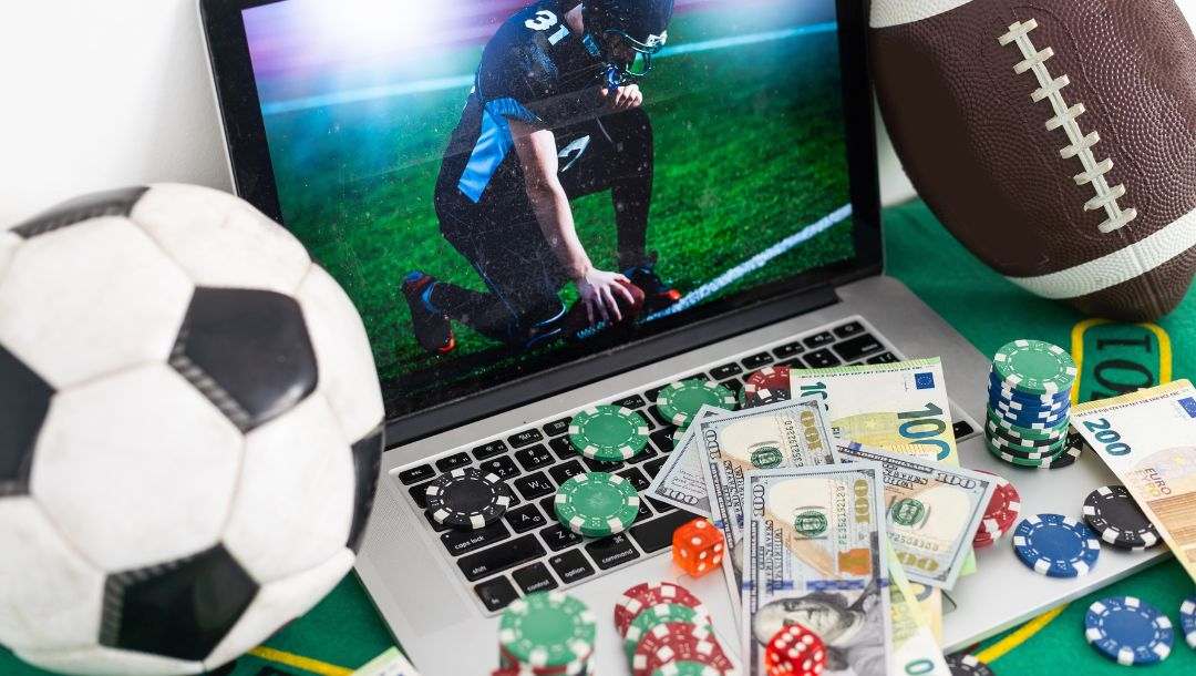 Best online poker platforms with 14