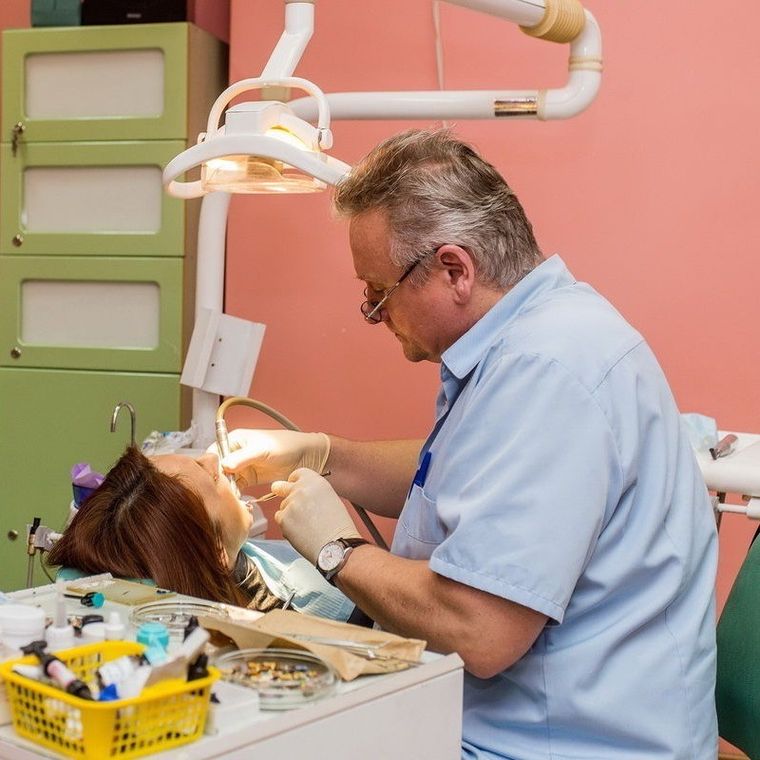 Протезирование зубов Виды, технологии и советы по выбору